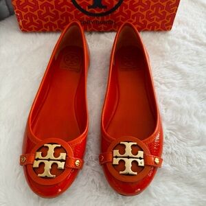 New in the box Tory Burch flats